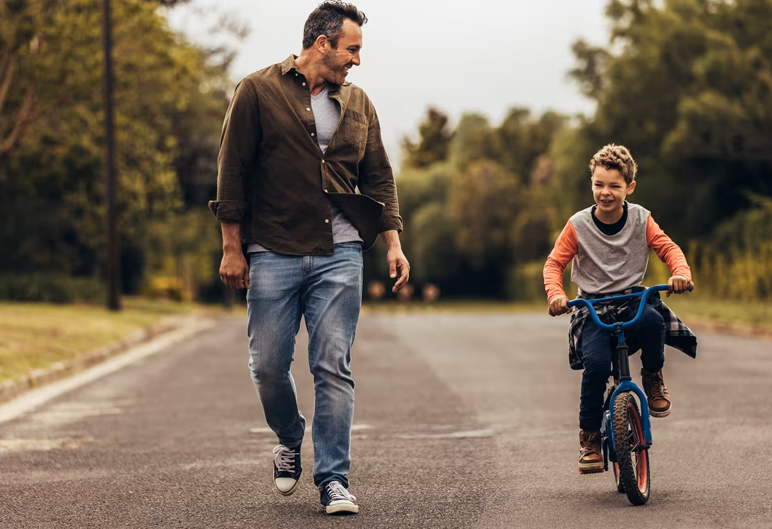 Comment protéger nos enfants de l'endettement à l'âge adulte ? 
